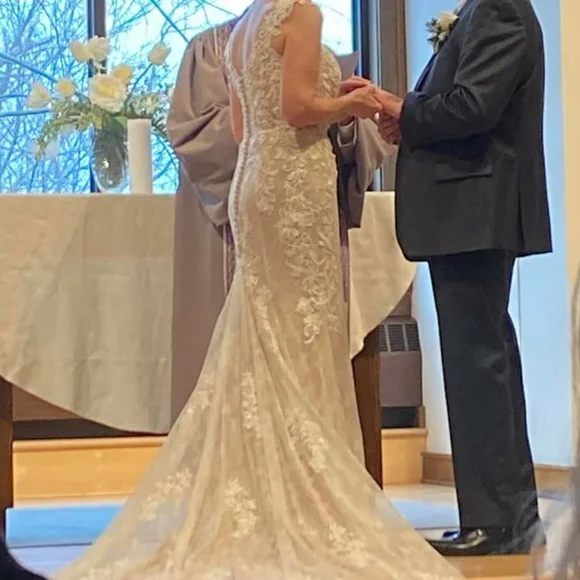 Wedding Dress - Picture 8 of 8